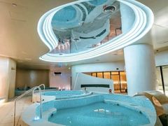 -涨巢·潮玩水疗局