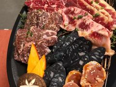 -山川小町·极番烧肉(新地假日广场店)