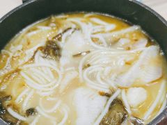 -灵芝妹子海鲜米线(凯德和平广场店)