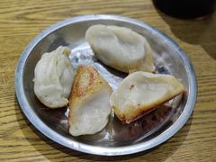 -黄阿姨锅贴大王(万航渡路店)