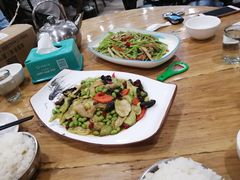 -荣晨私房菜(风尚米兰店)
