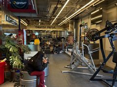 -COREFITNESS美式健身馆