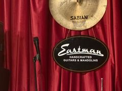 -东岸Cafe 爵士俱乐部