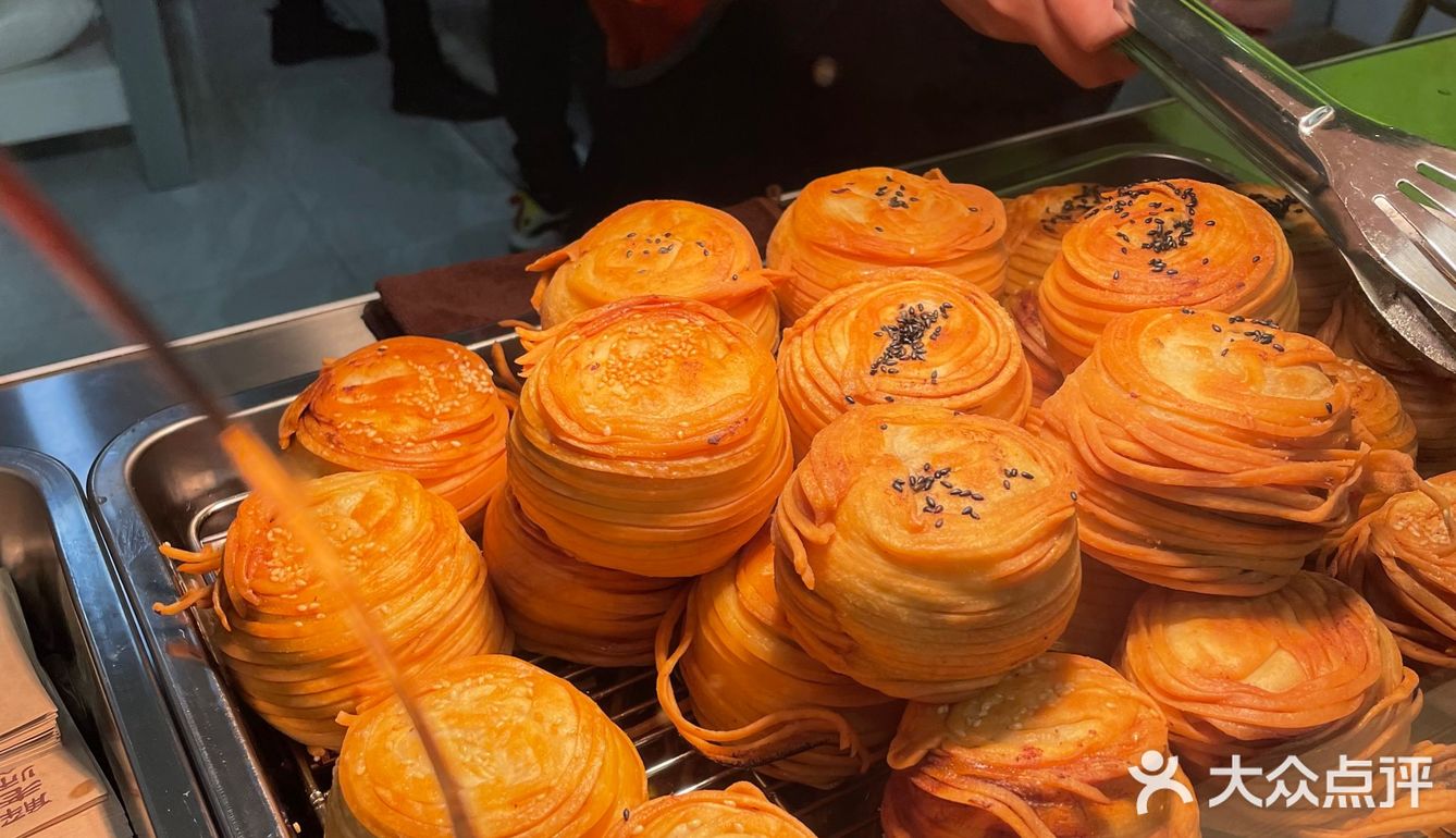 一口爆汁，成都首家金丝牛肉饼
