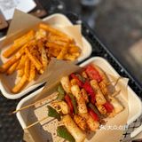 weekyee昨日在物物市集