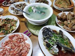 -霞涌市场海鲜摆卖区