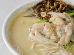 招牌黄鱼面-明呈黄鱼面馆(斜土路店)