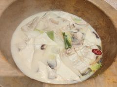 -滇香肴·云南菜蒸汽石锅鱼(云南北路店)