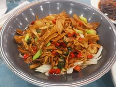 干锅野山笋-伊兰盛堡(河南路店)