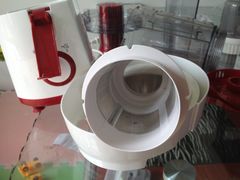 锈迹残渣-乐购超市(上海月星环球港店)