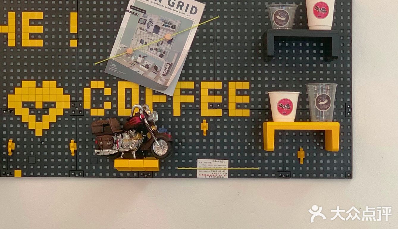 废墟里的超酷机车咖啡店🛺就是开着玩儿