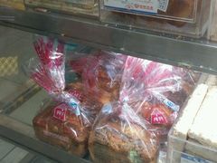 -红房子西点(汇联商厦天钥桥路店)