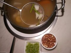 -左庭右院鲜牛肉火锅(浦江欢乐颂店)