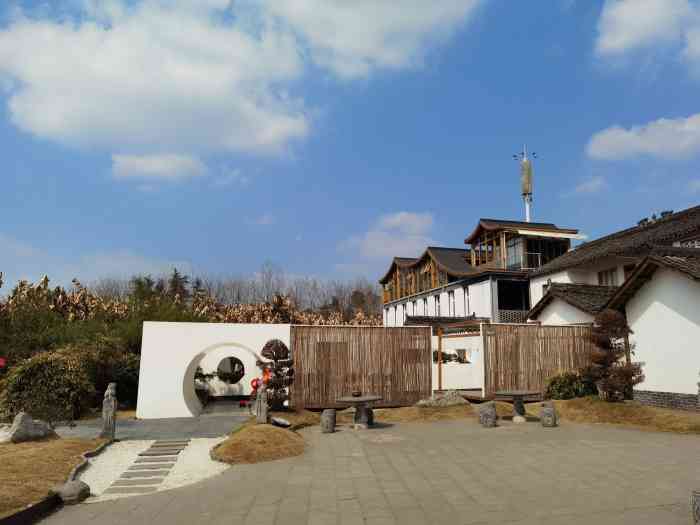 不二隐庐(三圣乡店)-"朋友推荐的这家院子,算是很不错的一次美食.