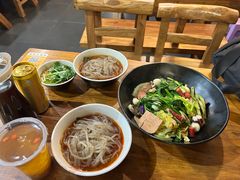 -万记麻辣烫国展总店