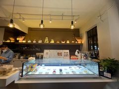 -Fridi Patisserie Cafe