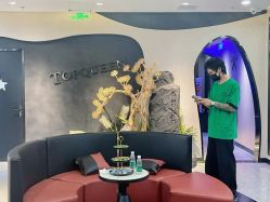 -TOP HAIR SALON