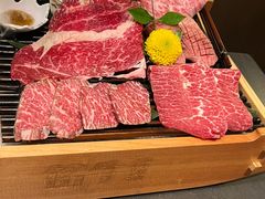 -铭牛烧肉·和牛海鲜自助(高新月牙湖店)
