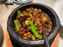 石锅杭椒牛蛙-桂满陇-西湖船宴(西单大悦城店)