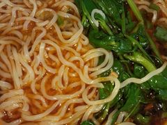 重庆小面-鑫巴蜀小镇 · 水煮鱼专研店(玉桥店)