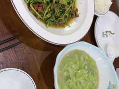 -湖南人家湘菜馆(镇江路店)