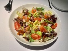 新西兰帝王鲑与鲑鱼籽沙拉-Bistro Wang 牛排馆