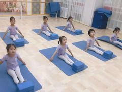 -艺彩童馨舞蹈培训学校(西湖道校区)