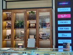 -回瑞眼镜·蔡司·依视路官方授权店(广益路万达店)