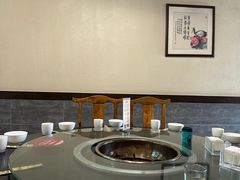 -周老三跷脚牛肉·全牛火锅(非遗传承店)