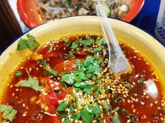 -马路边边串串香(苗栗路店)