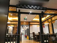 -小天鹅火锅·一线江景洪鼎旗舰店(洪崖洞店)