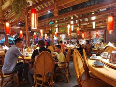-野山舂·贵州现舂酸汤火锅(鸿通城店)