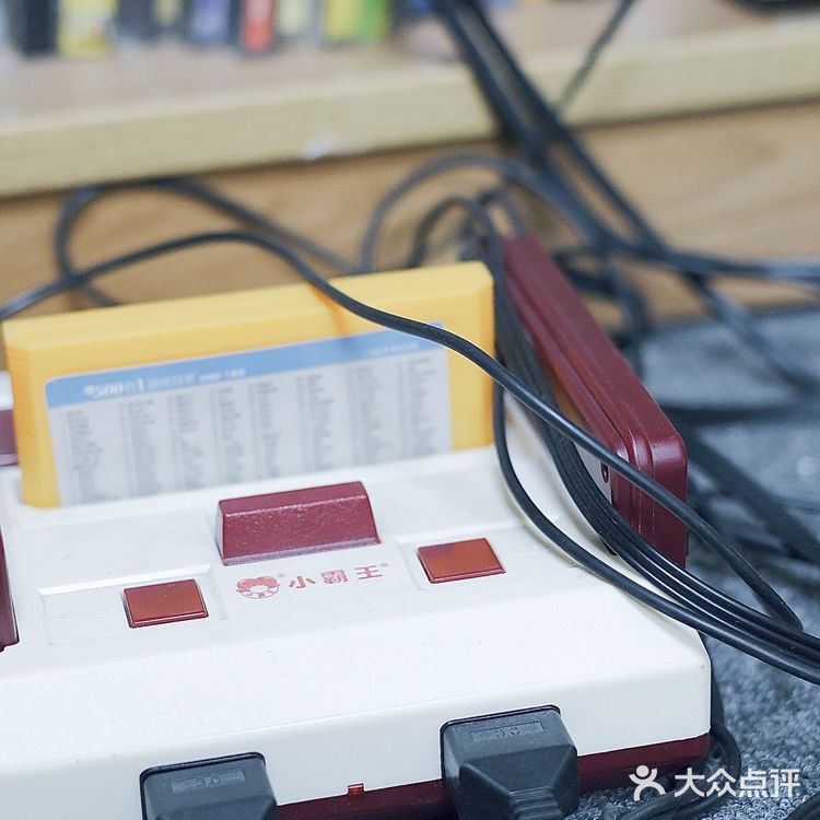 开在老城区里的二手书店 10元就可以把你爱的书带走