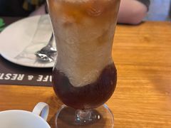 -Chom Cafe and Restaurant