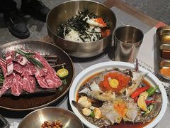 -草家酱蟹炭火烤肉店(珲春南路一店)