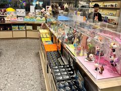 -泡泡玛特POPMART(杭州乐堤港店)