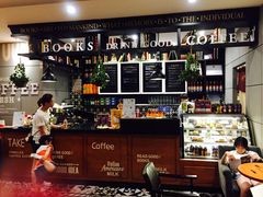 -西西弗书店&矢量咖啡(壹方购物中心店)