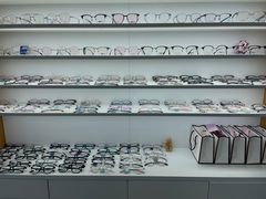 -视野联行眼镜·蔡司·依视路(省体育馆店)