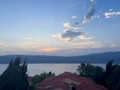 -昆明春城湖畔度假村