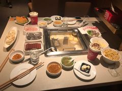 -海底捞火锅鲜切牛肉主题店(长寿路店)