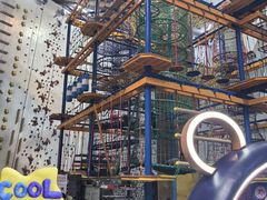 -山之巅攀岩馆(太古城店)