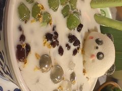 -瑞虹新天地月亮湾
