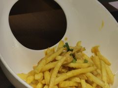 咸蛋黄焗薯条-魔鬼牛蛙小厨•脆皮烤鱼(上马墩光华时代店)