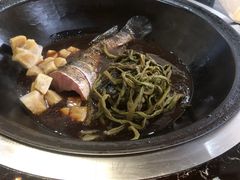 -边江铁锅炖鱼(振八街店)