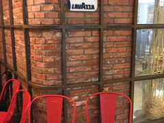 -玛格萝妮(汇智国际商业中心店)