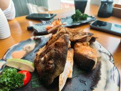 盐烤三文鱼头-九井澤精致料理(金茂店)