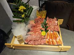 -铭牛烧肉·和牛海鲜自助(高新月牙湖店)