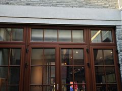 -星巴克臻选(上海今潮8弄店)