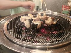 -围炉肉舍•炭烤活鳗•丹东海鲜烤肉(步行街店)