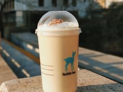 金观音乌龙轻乳茶-瑞幸咖啡(长城万富汇店)